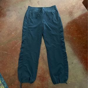 Athleta Ruched and Lined Pants / Joggers, Navy / Midnight Blue, Size 12